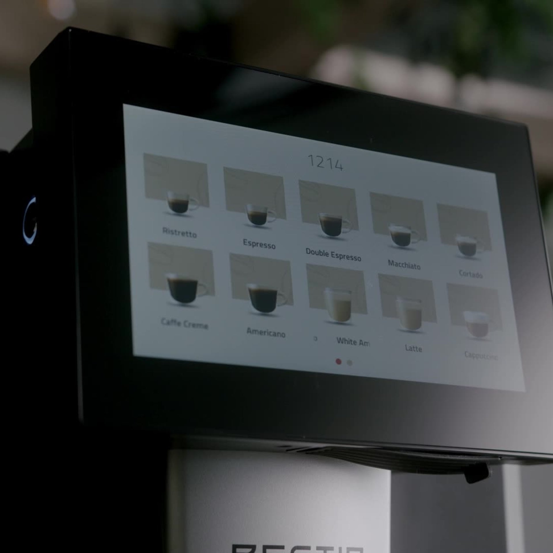 Close-up of Bestir BM30 7” touchscreen interface and dual spout