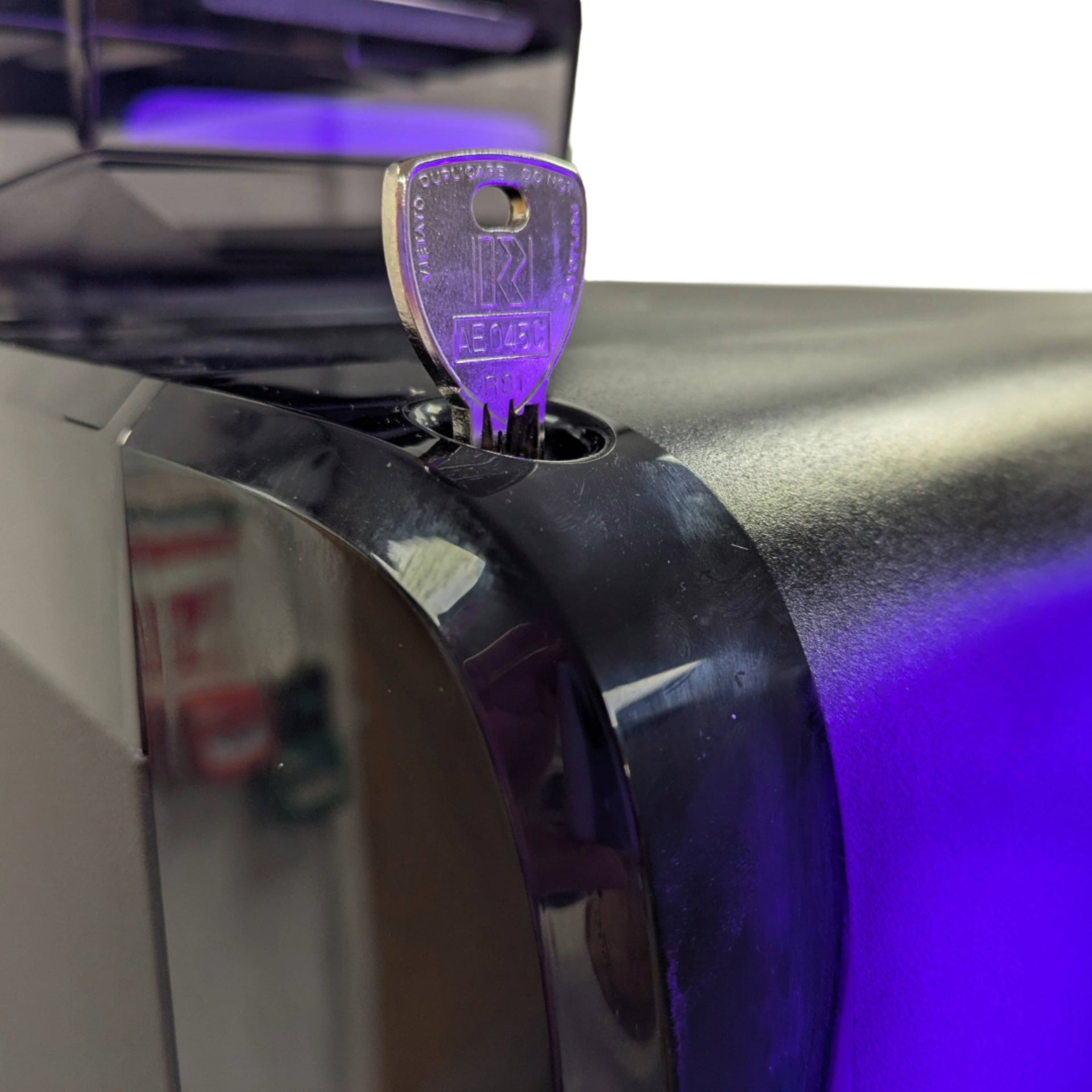 Secure locking self-serve coffee machine - Gaggia G300 - buy or lease